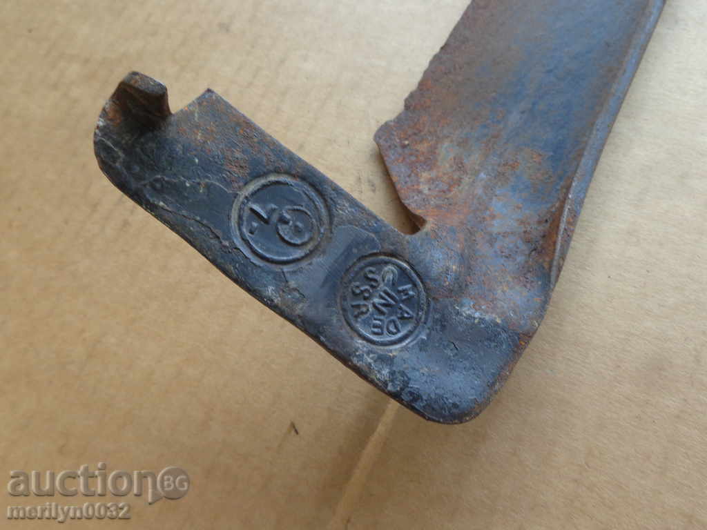 Auction Old hand-forged mowing hair, wrought iron Auction Old hand-forged mowing hair, wrought iron