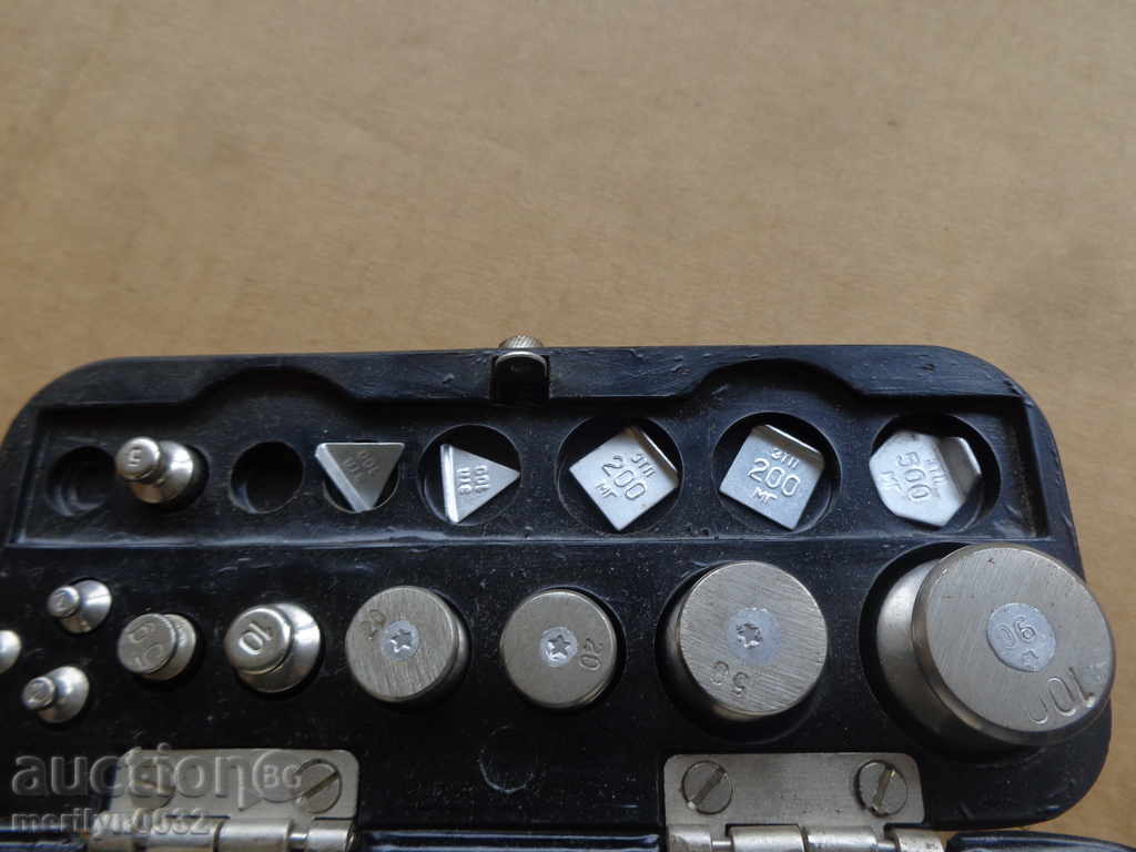 Box with grams, weights for scales, scales - 7 Box with grams, weights for scales, scales - 7