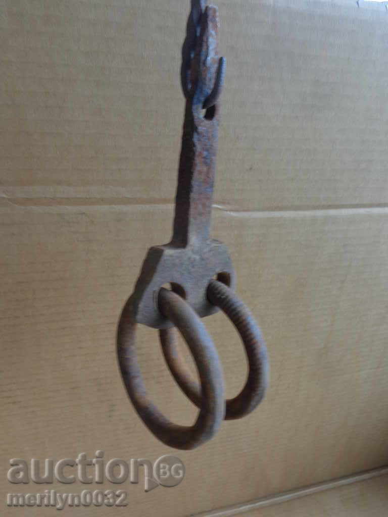 Παράδοση Σφυρήλατο σίδερο με πάνω από 100 χρόνια ιστορίας OK καλάθι Παράδοση Σφυρήλατο σίδερο με πάνω από 100 χρόνια ιστορίας OK καλάθι