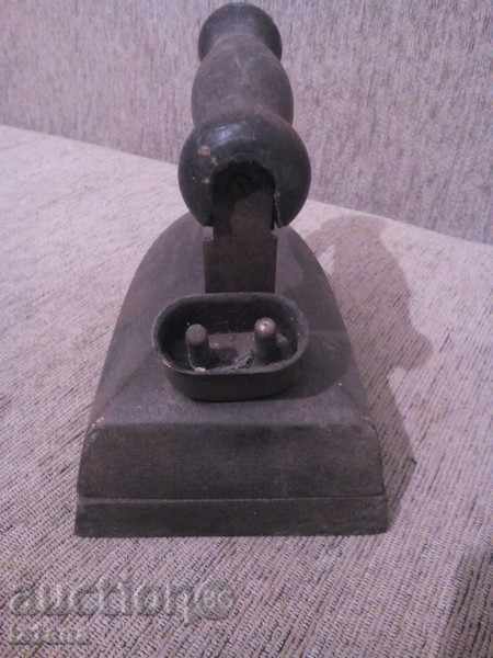 Auction Old electric iron Auction Old electric iron