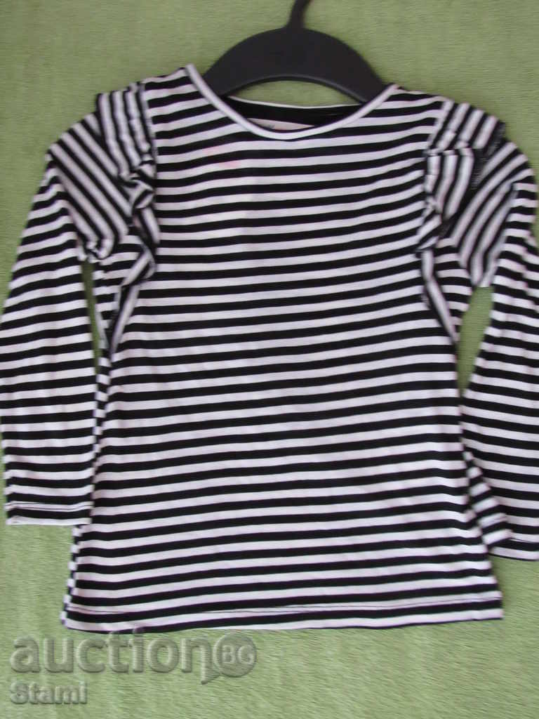 Marea Bluza Fata H & M alb-negru dimensiune 98/104
