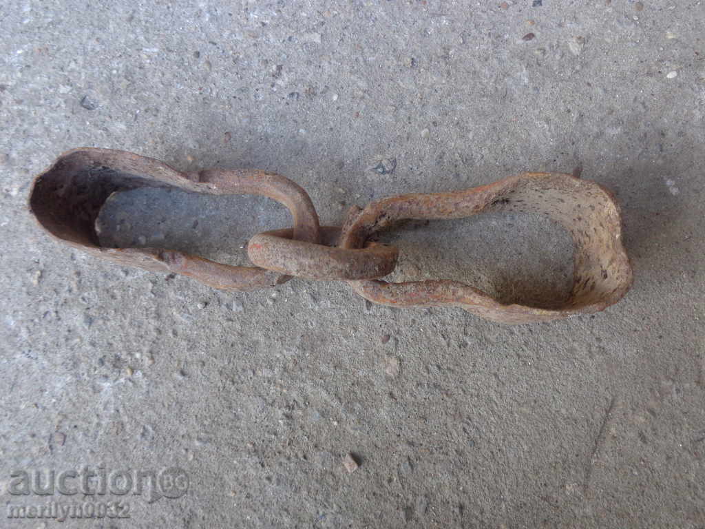 Delivery of Old hardware for padlock, latch, gypsy, wrought iron Delivery of Old hardware for padlock, latch, gypsy, wrought iron