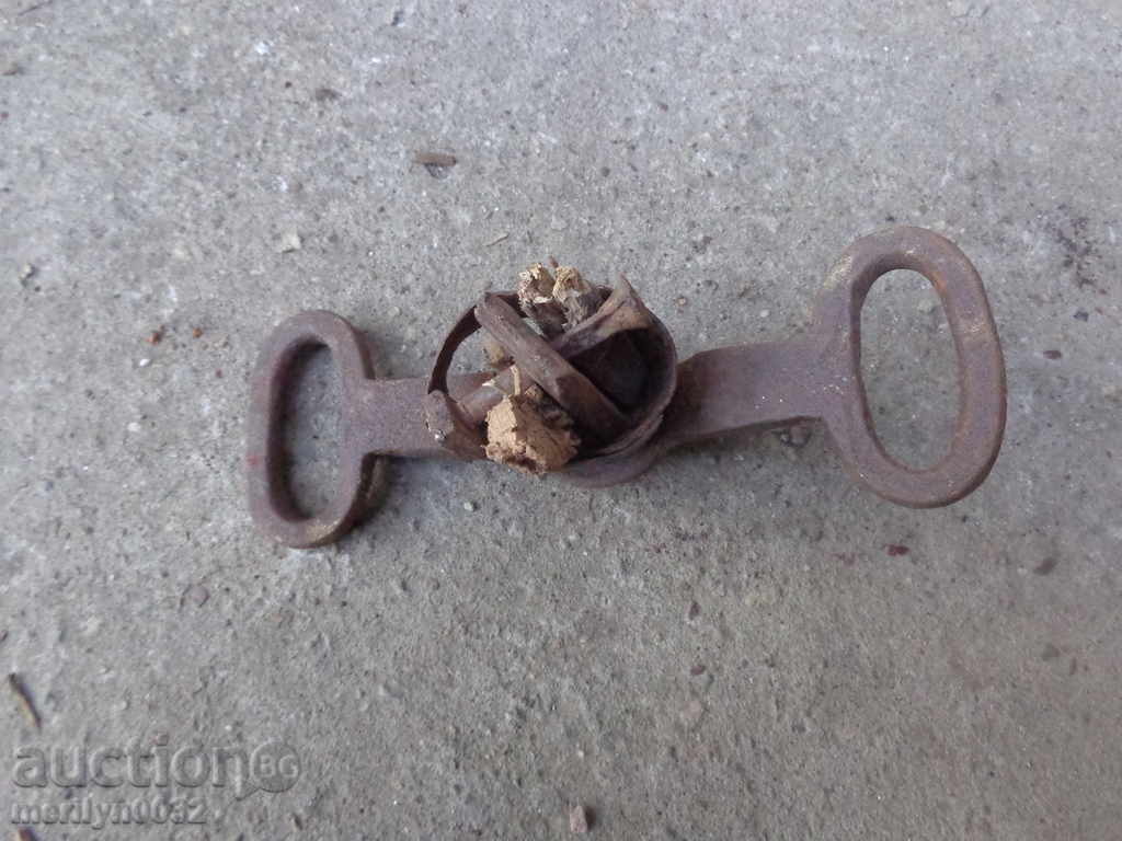 Wrought iron with over 100 years of history, suitable for a cart with price 42.00 BGN | € 21.47 Wrought iron with over 100 years of history, suitable for a cart with price 42.00 BGN | € 21.47