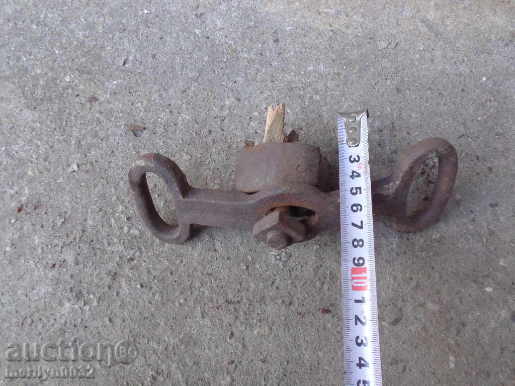 Delivery of Wrought iron with over 100 years of history, suitable for a cart Delivery of Wrought iron with over 100 years of history, suitable for a cart