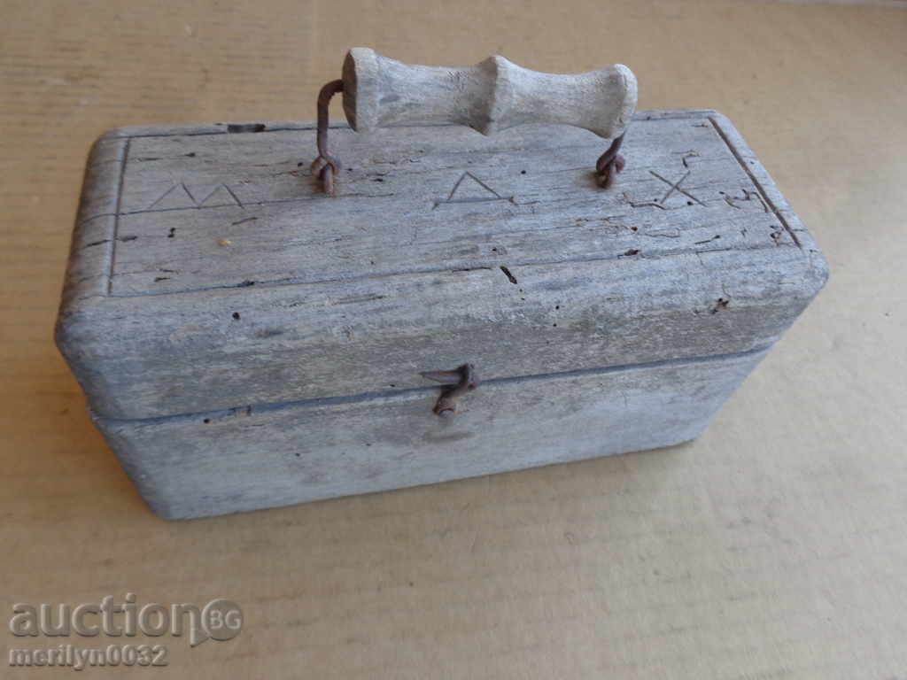 Box with grams, weights for scales, balance with price 75.50 BGN | € 38.60 Box with grams, weights for scales, balance with price 75.50 BGN | € 38.60