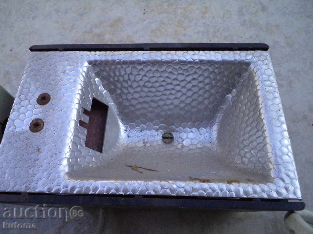 Old photo light with price 9.99 BGN | € 5.11 Old photo light with price 9.99 BGN | € 5.11