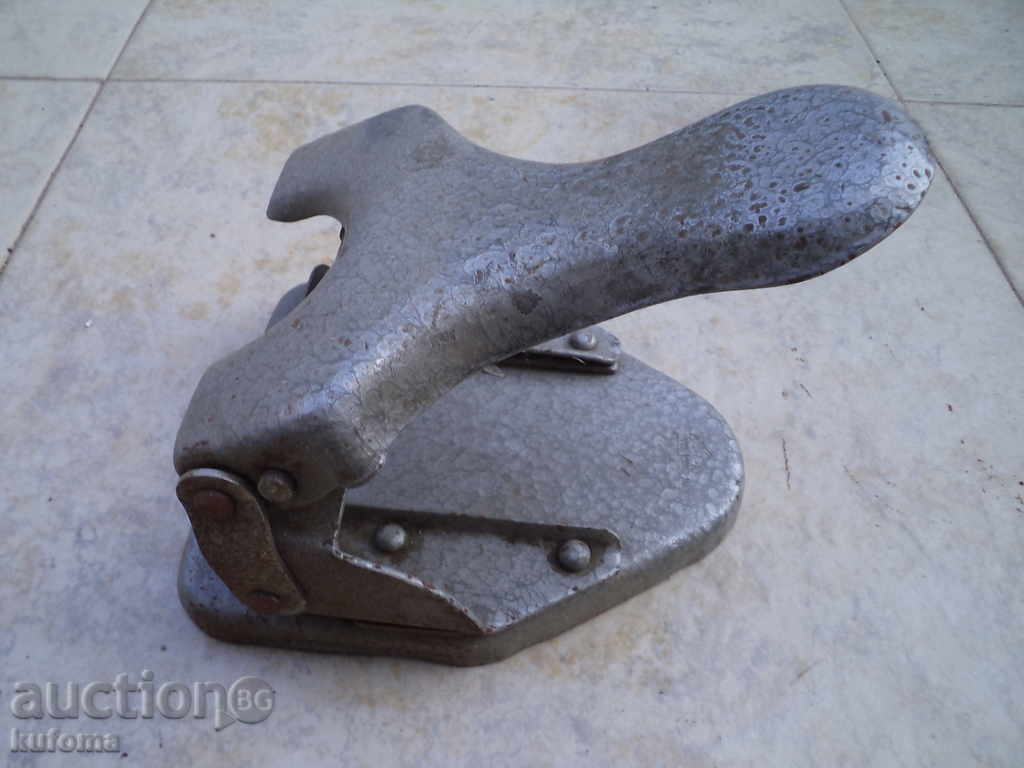 Παλιά γροθιά χαρτί