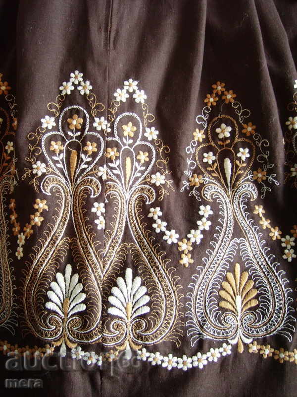 Δημοπρασία Πλούσια κεντήματα ουκρανική εθνική ενδυμασία Δημοπρασία Πλούσια κεντήματα ουκρανική εθνική ενδυμασία