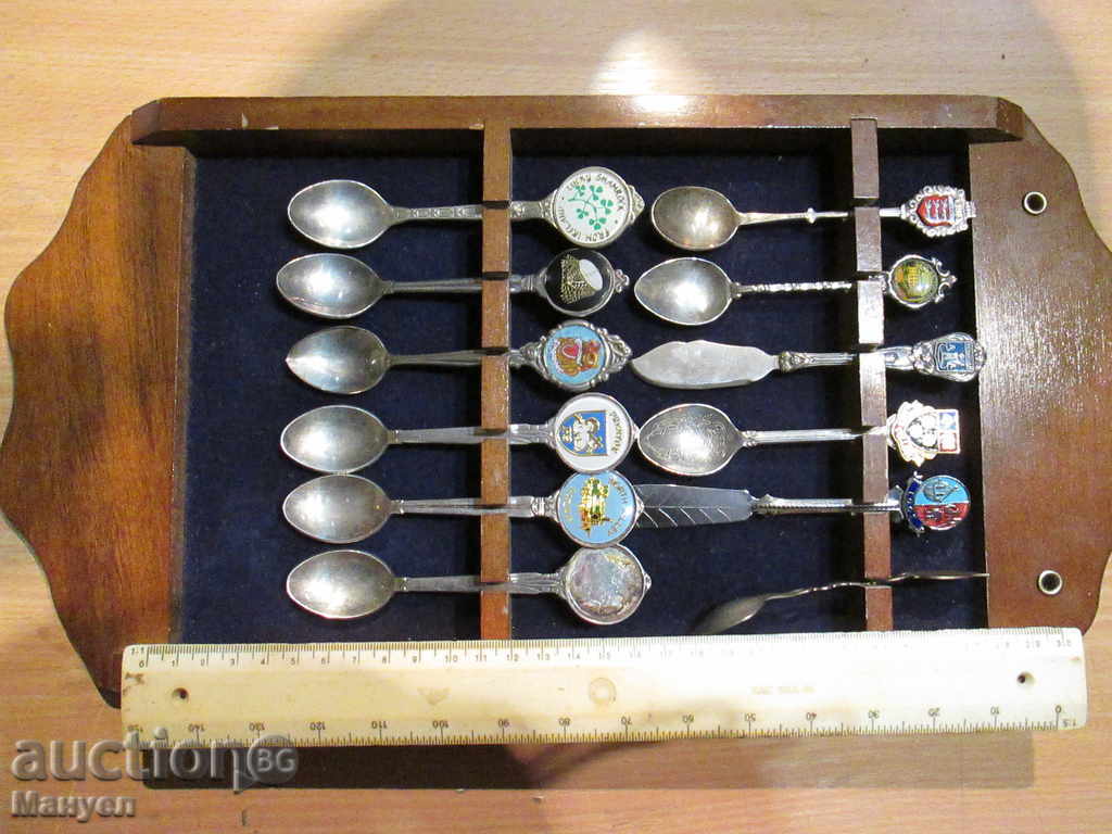Auction I sell 12 pieces of silver spoons and blades.RRRRRRRRRRRR Auction I sell 12 pieces of silver spoons and blades.RRRRRRRRRRRR