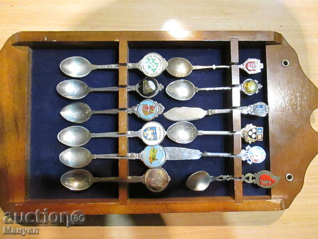 Delivery of I sell 12 pieces of silver spoons and blades.RRRRRRRRRRRR Delivery of I sell 12 pieces of silver spoons and blades.RRRRRRRRRRRR