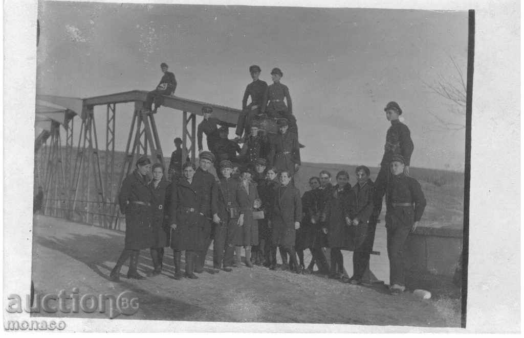Стара снимка - Симеоновград, ученици на моста
