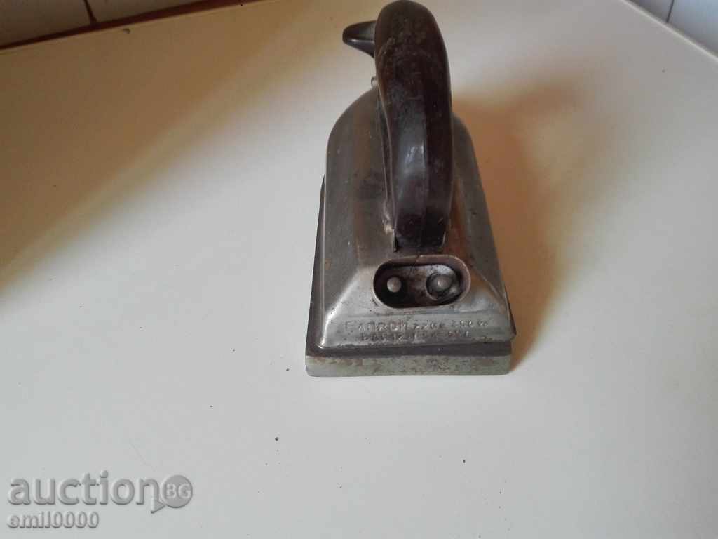 Auction Retro iron. Auction Retro iron.