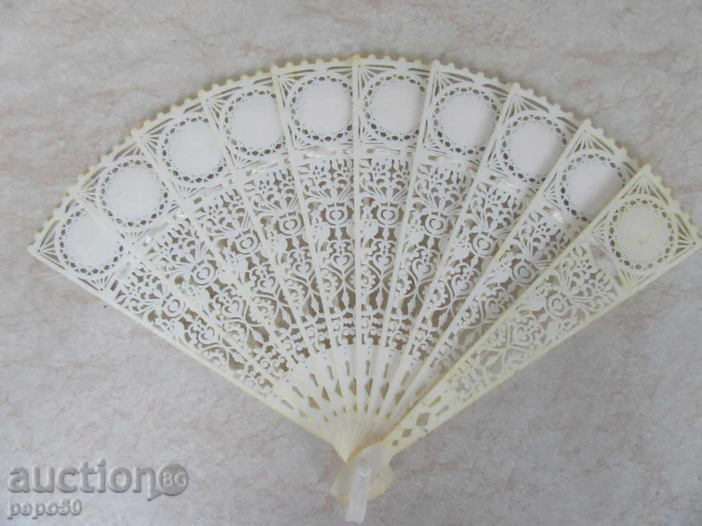 ORIGINALLY PLASTIC WRAPPING with price 5.00 BGN | € 2.56 ORIGINALLY PLASTIC WRAPPING with price 5.00 BGN | € 2.56