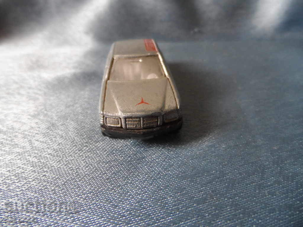 old pram with price 15.00 BGN | € 7.67 old pram with price 15.00 BGN | € 7.67