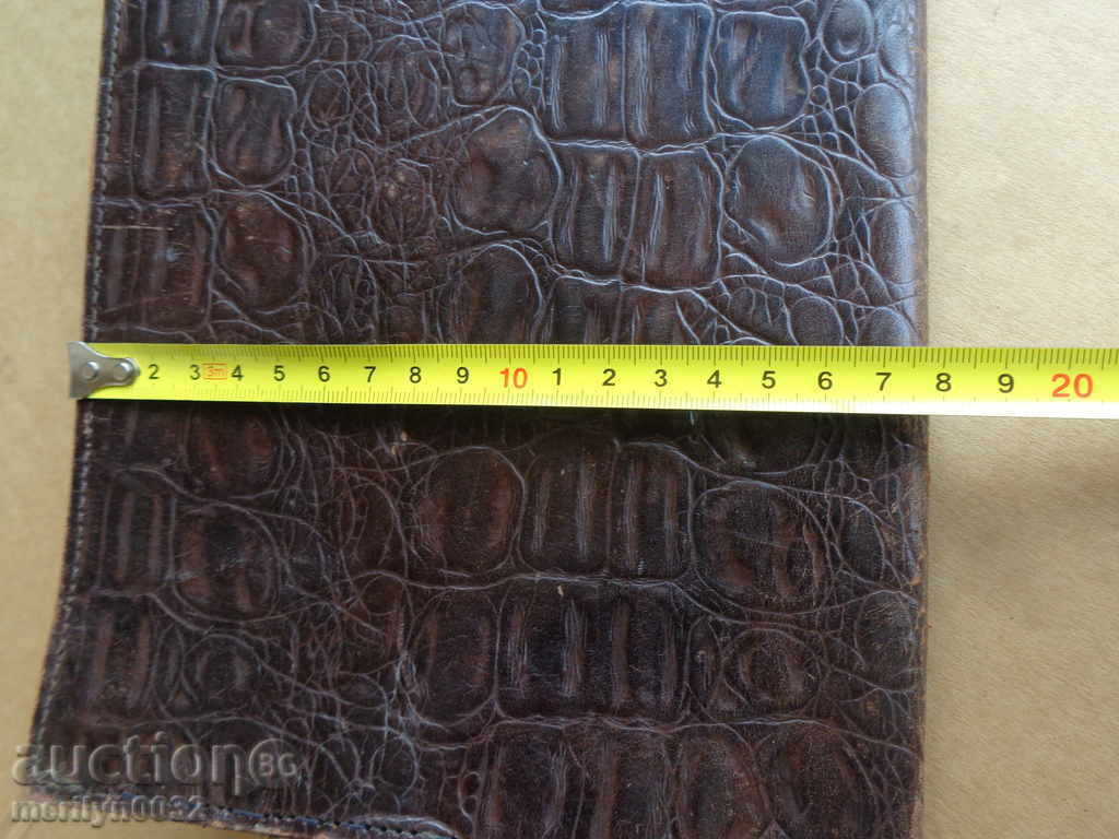 Delivery of Old leather bag wallet with key purse suitcase early 20th century