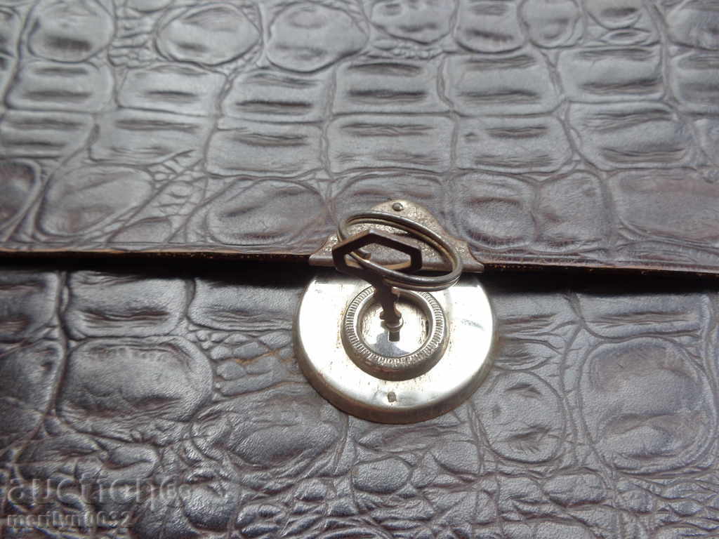 Old leather bag wallet with key purse suitcase early 20th century - 7