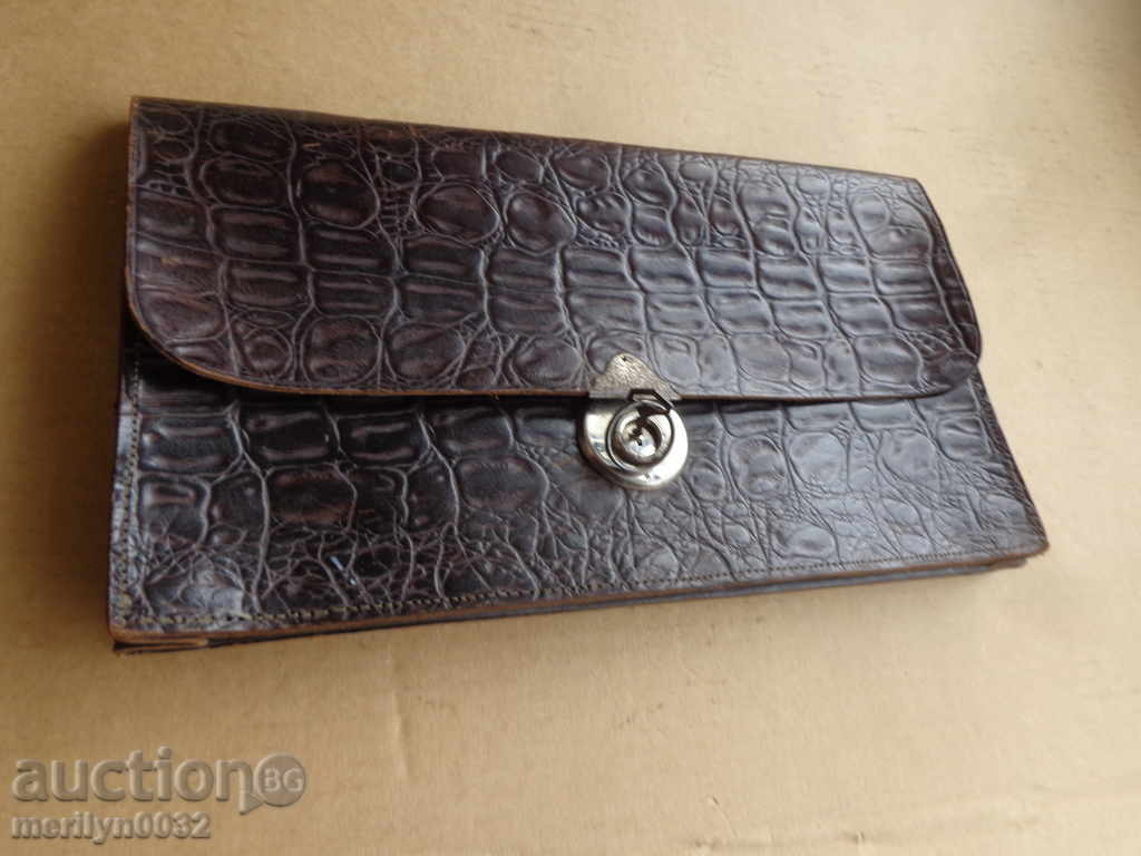 Стара кожена чанта портфейл с ключ портмоне куфар нач ХХ век
