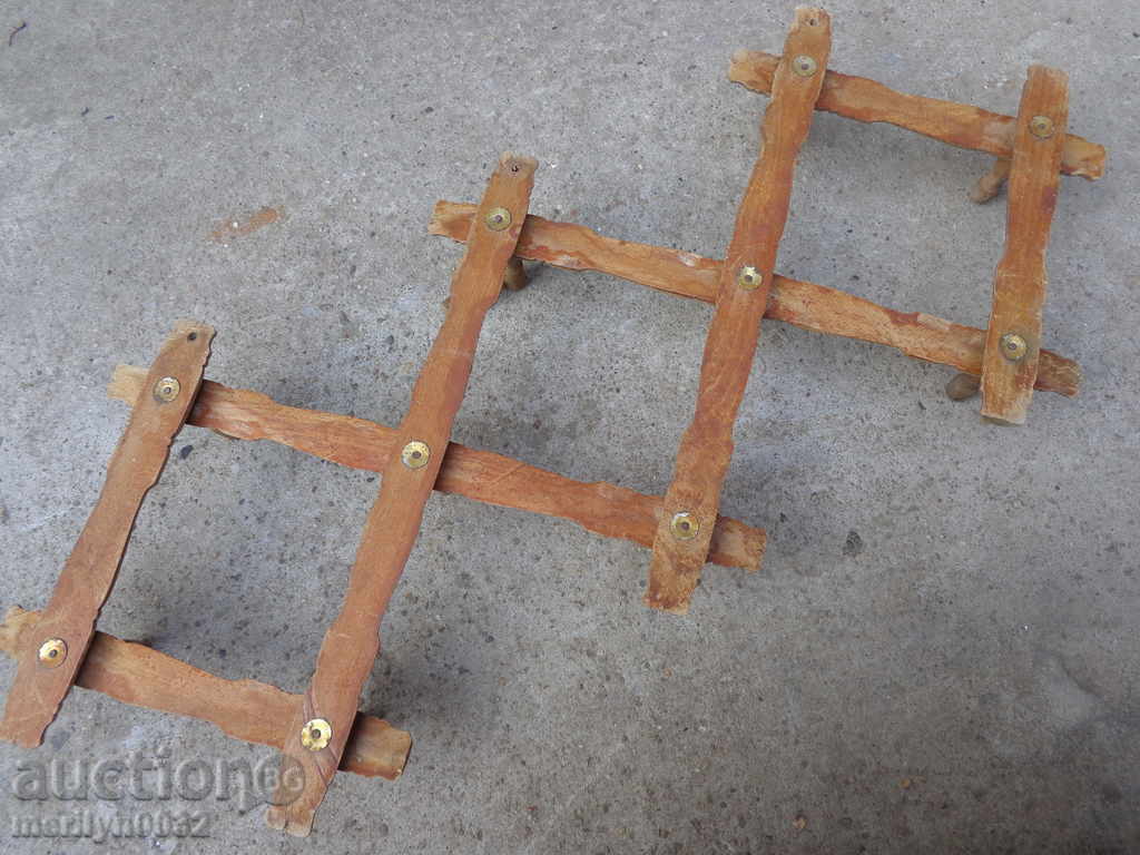 An old wooden hanging wooden hanger with price 43.00 BGN | € 21.99 An old wooden hanging wooden hanger with price 43.00 BGN | € 21.99
