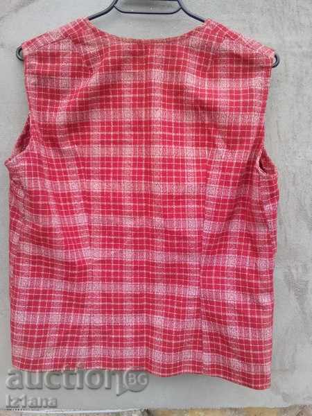 Παλιά θηλυκό γιλέκο με τιμή 5.00 BGN | € 2.56 Παλιά θηλυκό γιλέκο με τιμή 5.00 BGN | € 2.56