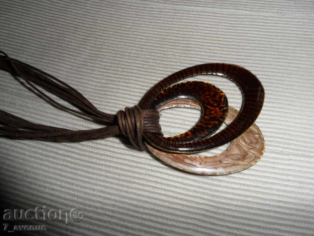 Κολιέ - 36 εκατοστά κρεμαστό 7/4 τ.μ. είναι υπέροχο! με τιμή 9.99 BGN | € 5.11 Κολιέ - 36 εκατοστά κρεμαστό 7/4 τ.μ. είναι υπέροχο! με τιμή 9.99 BGN | € 5.11