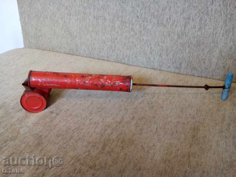 Old spray / spray pump / paint sprayer, Sprinkler with price 15.00 BGN | € 7.67 Old spray / spray pump / paint sprayer, Sprinkler with price 15.00 BGN | € 7.67