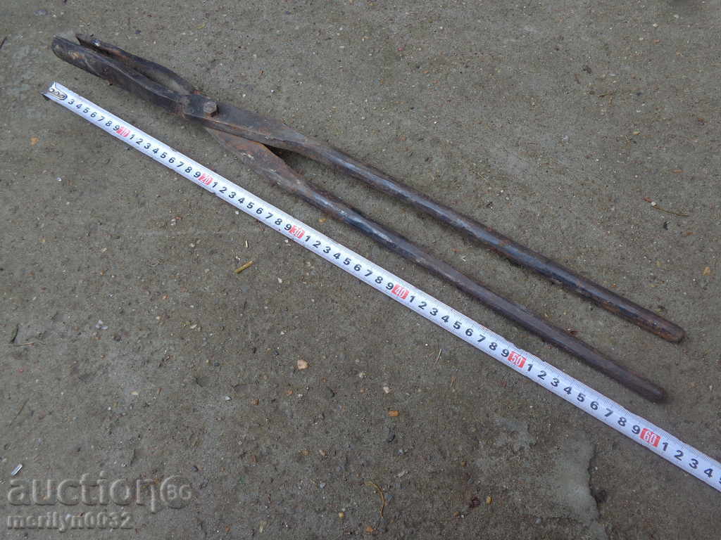 Old forging pliers, wrought iron, tool with price 48.00 BGN | € 24.54 Old forging pliers, wrought iron, tool with price 48.00 BGN | € 24.54