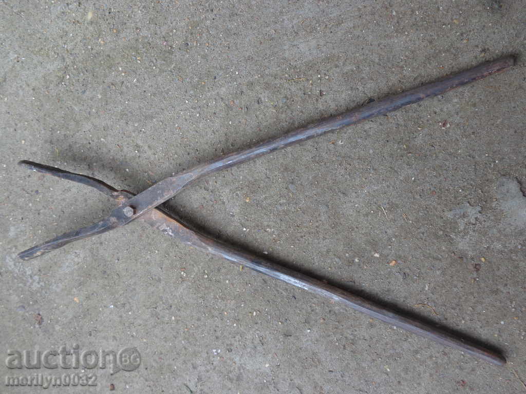 Auction Old forging pliers, wrought iron, tool Auction Old forging pliers, wrought iron, tool