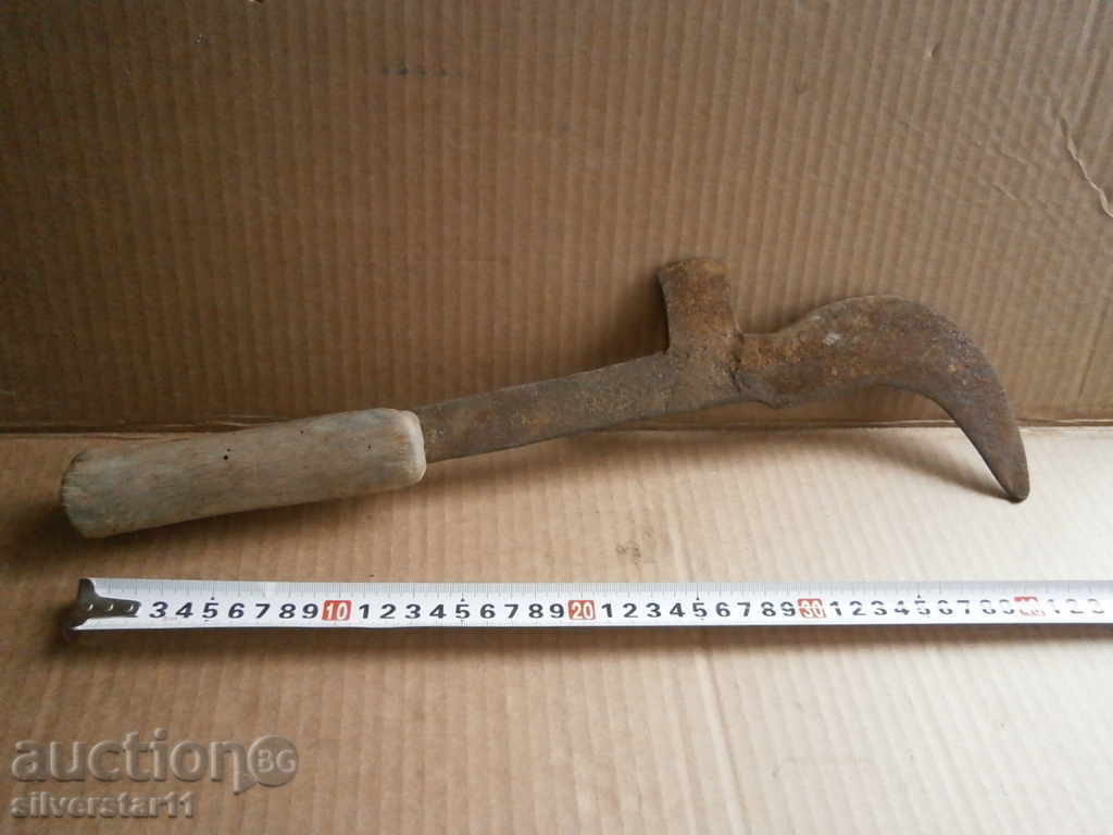 Auction  old handheld knife 11