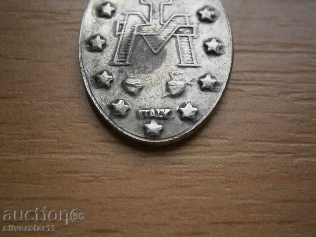 a little medallion - 5