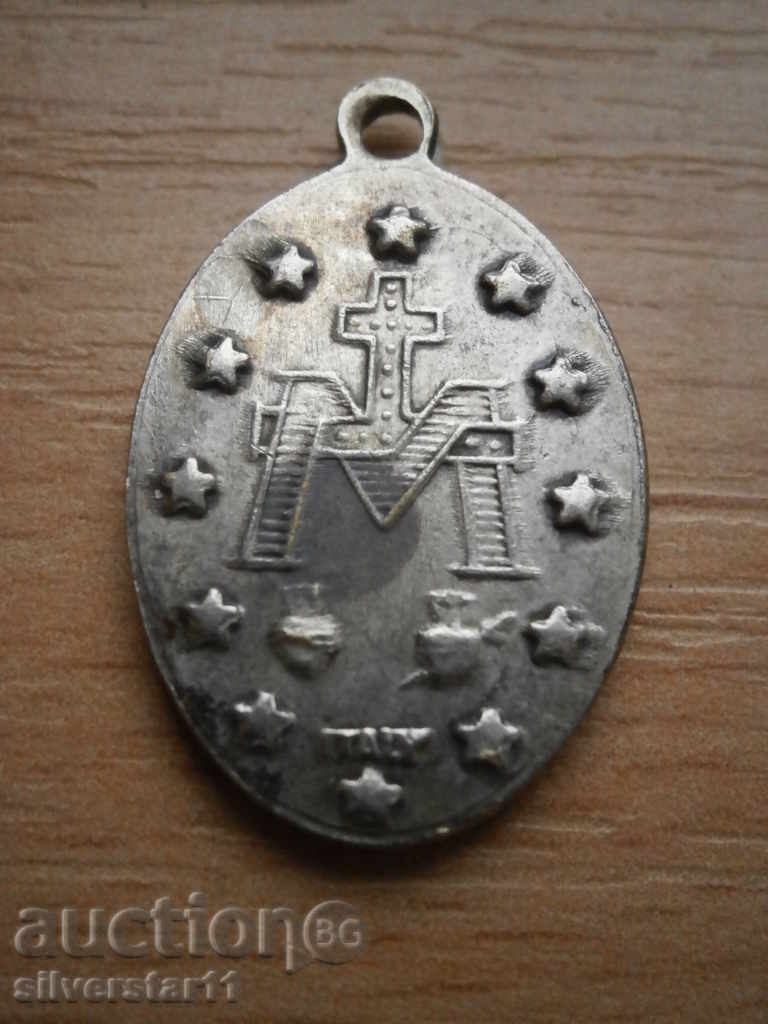 a little medallion - 7