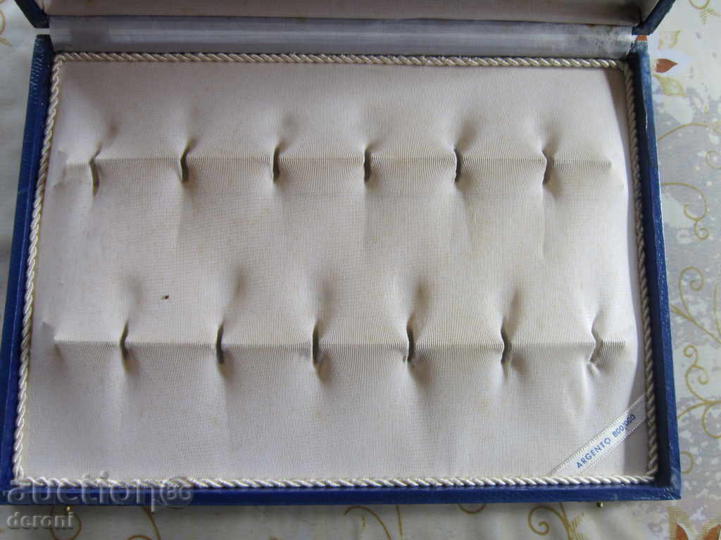 Delivery of Italian wooden box box for silverware 1882 Delivery of Italian wooden box box for silverware 1882