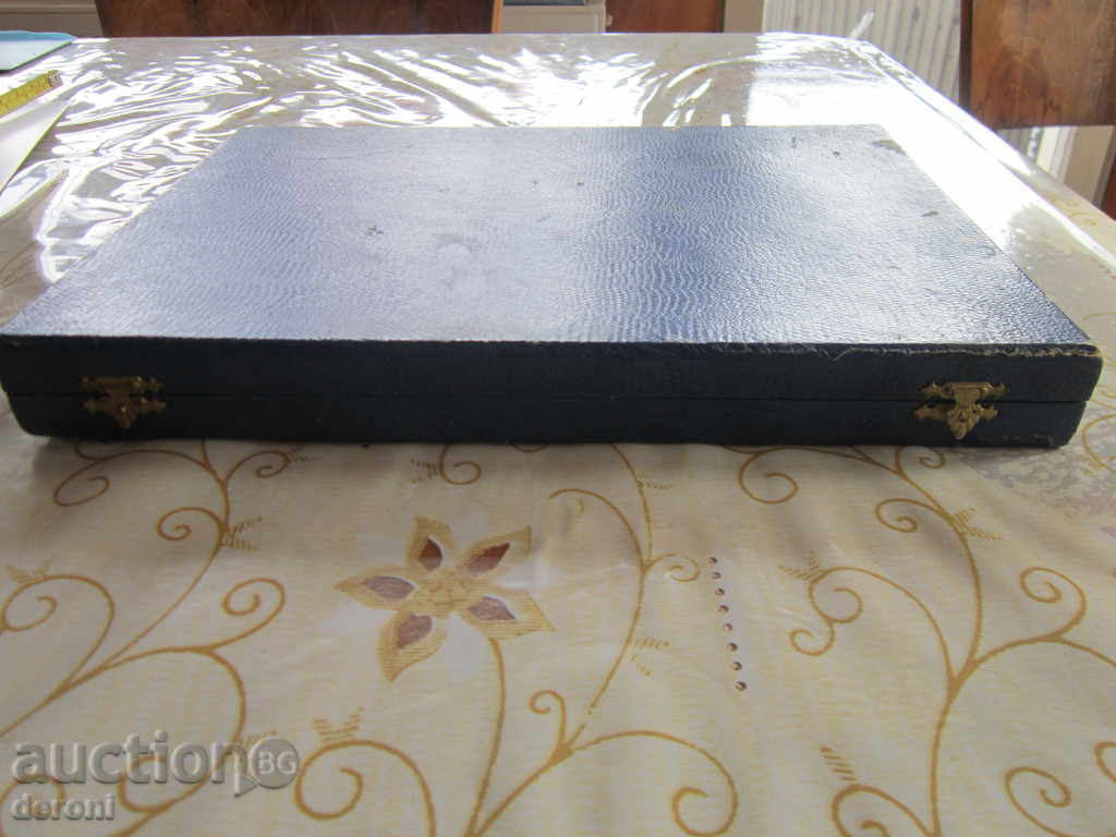 Italian wooden box box for silverware 1882 - 6 Italian wooden box box for silverware 1882 - 6