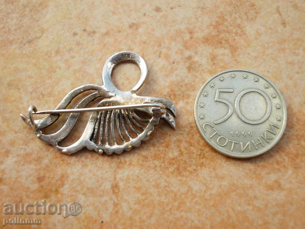 silver brooch - 3.9 grams with price 20.00 BGN | € 10.23 silver brooch - 3.9 grams with price 20.00 BGN | € 10.23