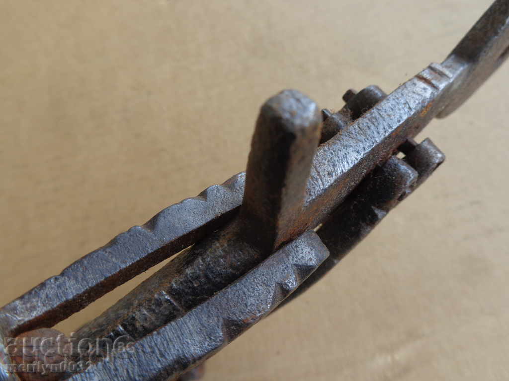 Ottoman steelyard scale with a mace-shaped weight - 6 Ottoman steelyard scale with a mace-shaped weight - 6