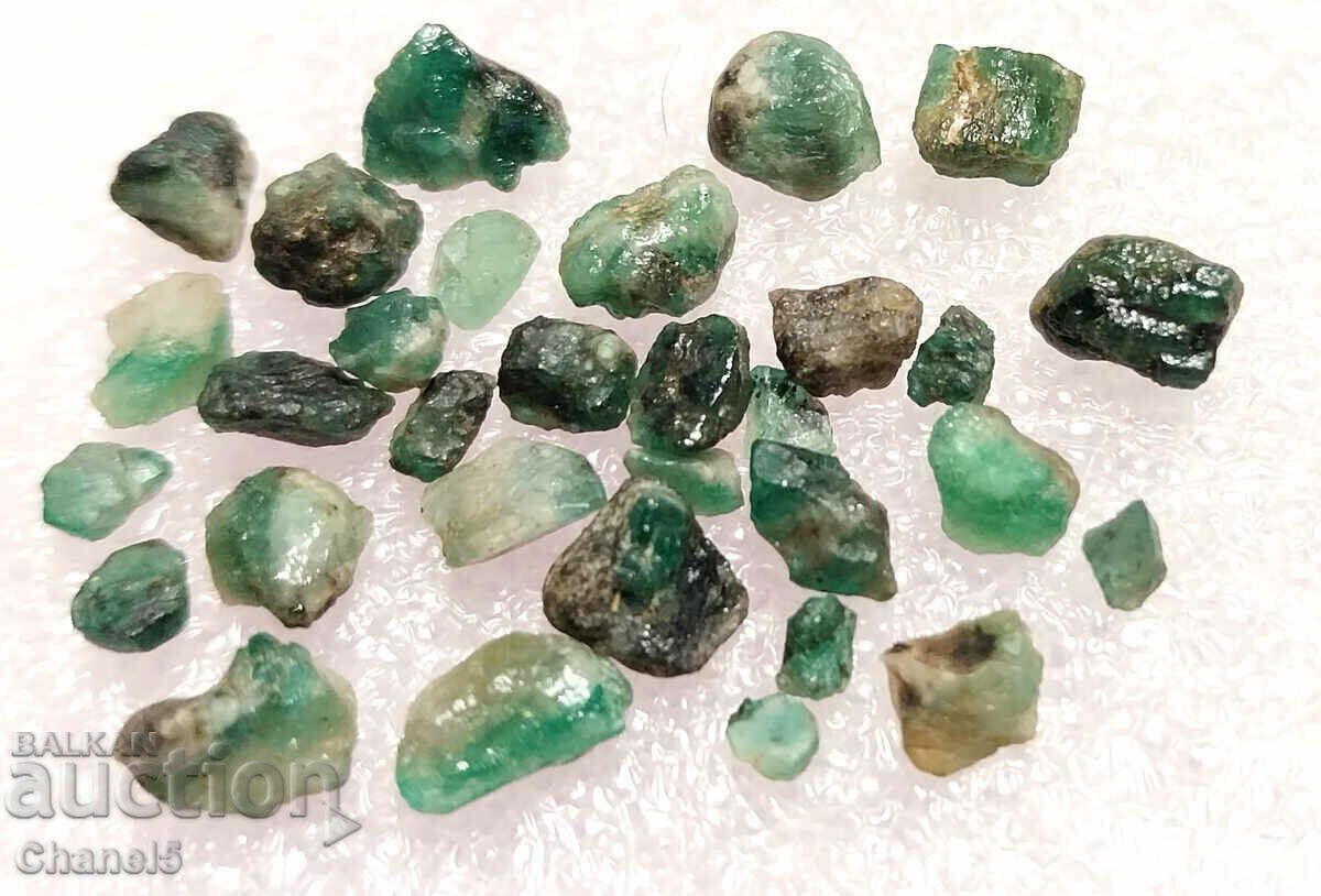 Δημοπρασία Ακατέργαστο φυσικό σμαράγδια - 27.05 καράτια