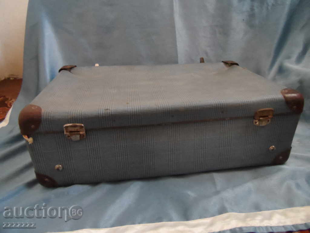 an old suitcase - 6 an old suitcase - 6