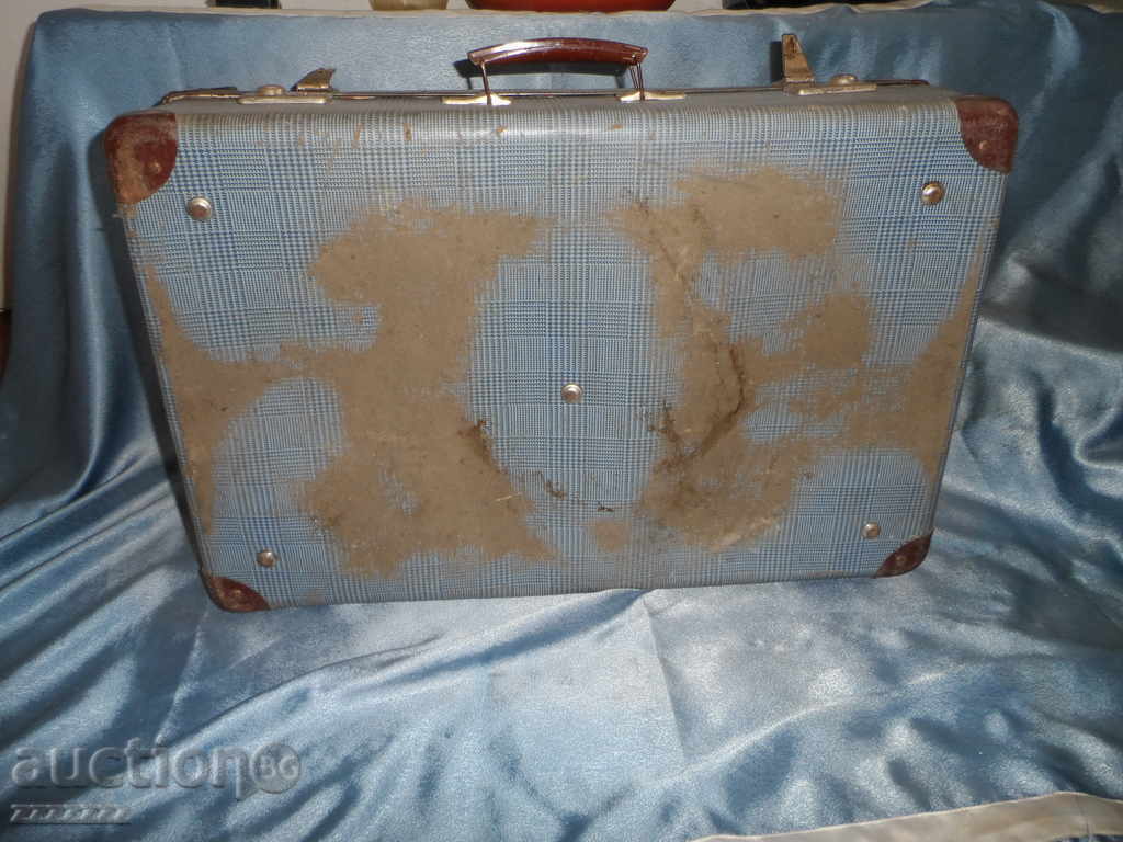 an old suitcase - 7 an old suitcase - 7