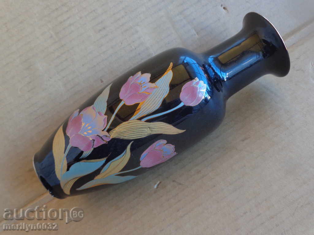 An old porcelain vase, porcelain - 6 An old porcelain vase, porcelain - 6