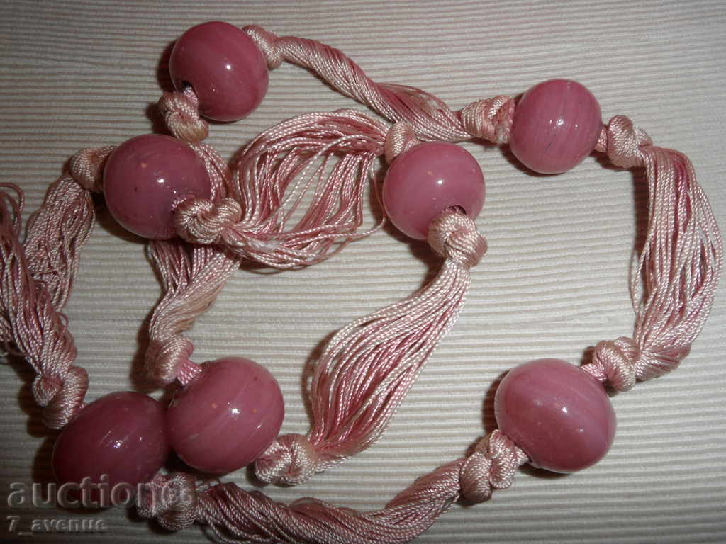 NECKLACE/PENDANT with large pink balls - 110cm, diam. 28mm NECKLACE/PENDANT with large pink balls - 110cm, diam. 28mm