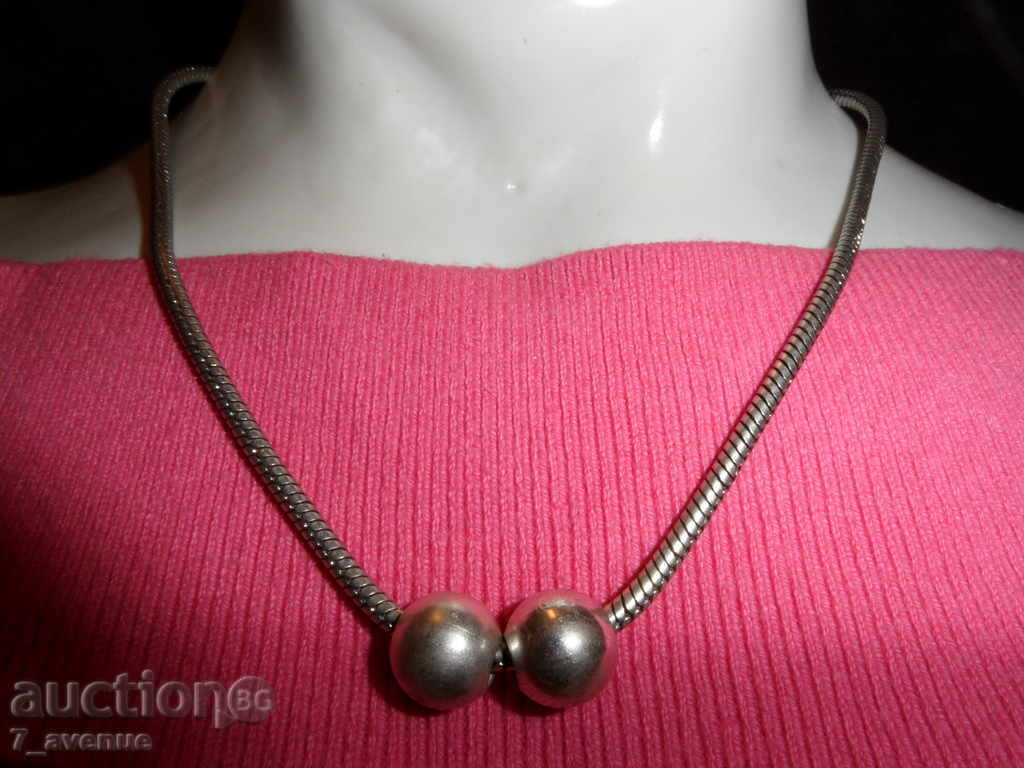 КОЛИЕ  с 2 топчета 36/0,11см.Коледни промоции!!!!!!!!!