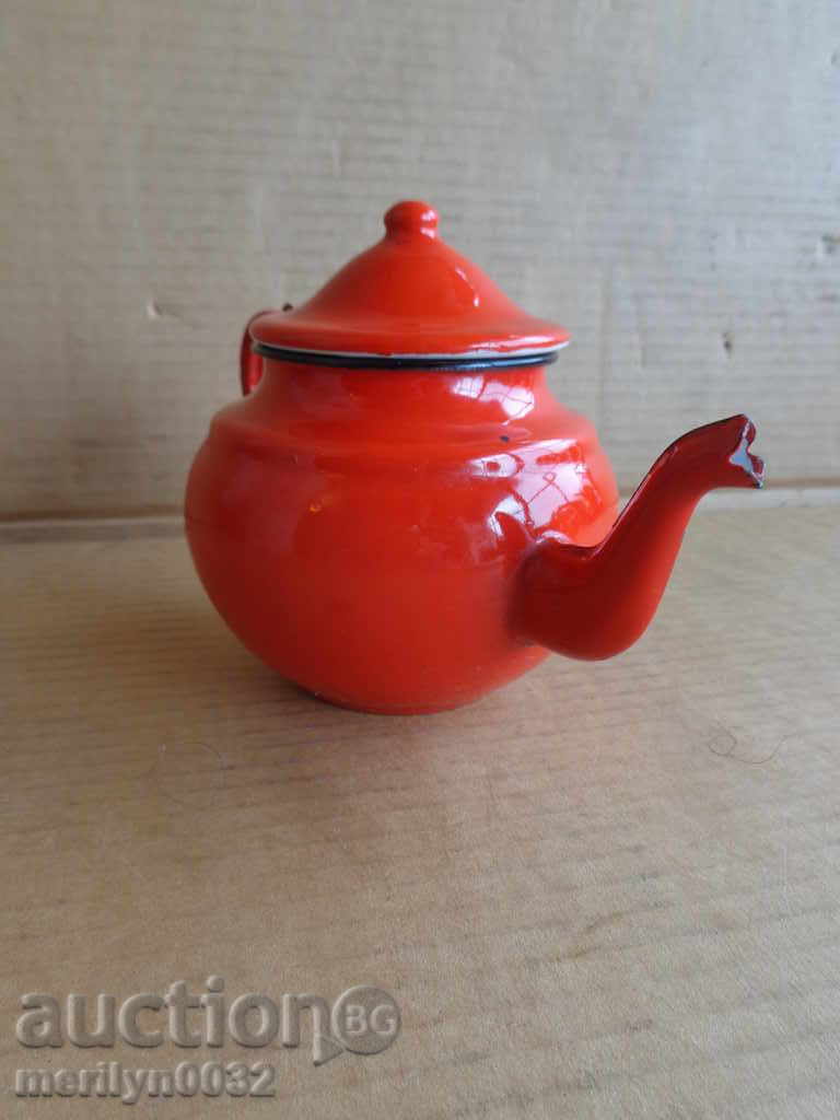 Enamelled pot, kettle, ketchup, kettle, wounded sod - 6 Enamelled pot, kettle, ketchup, kettle, wounded sod - 6