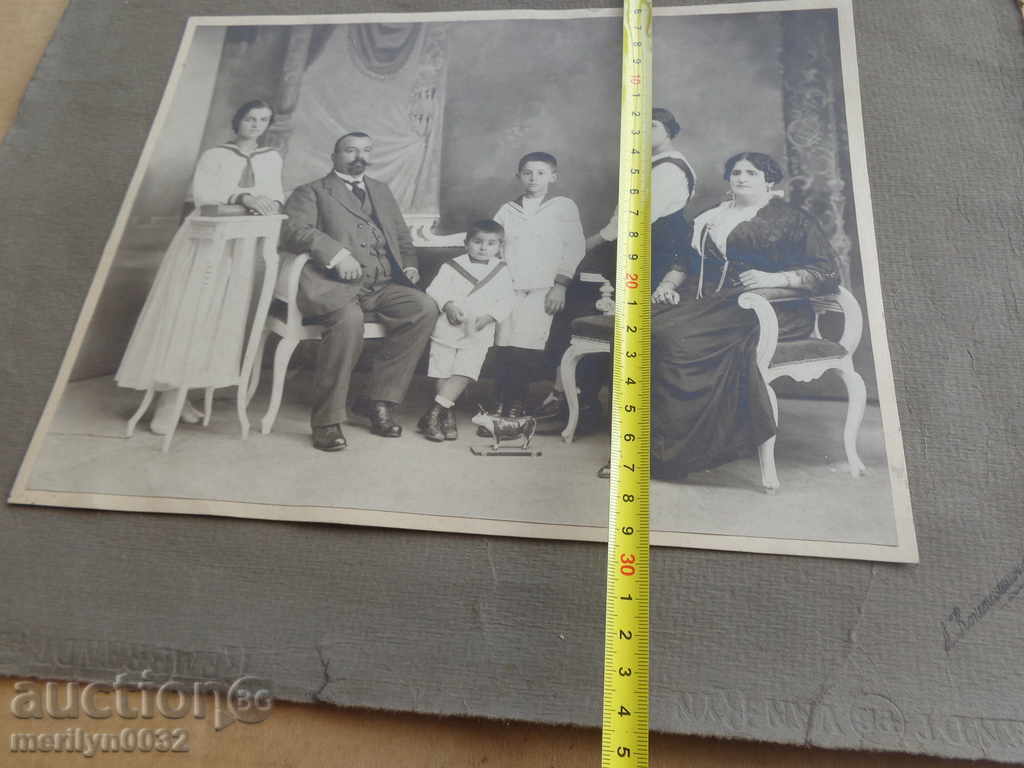 Delivery of Family portrait photo photography Principality of Bulgaria Delivery of Family portrait photo photography Principality of Bulgaria