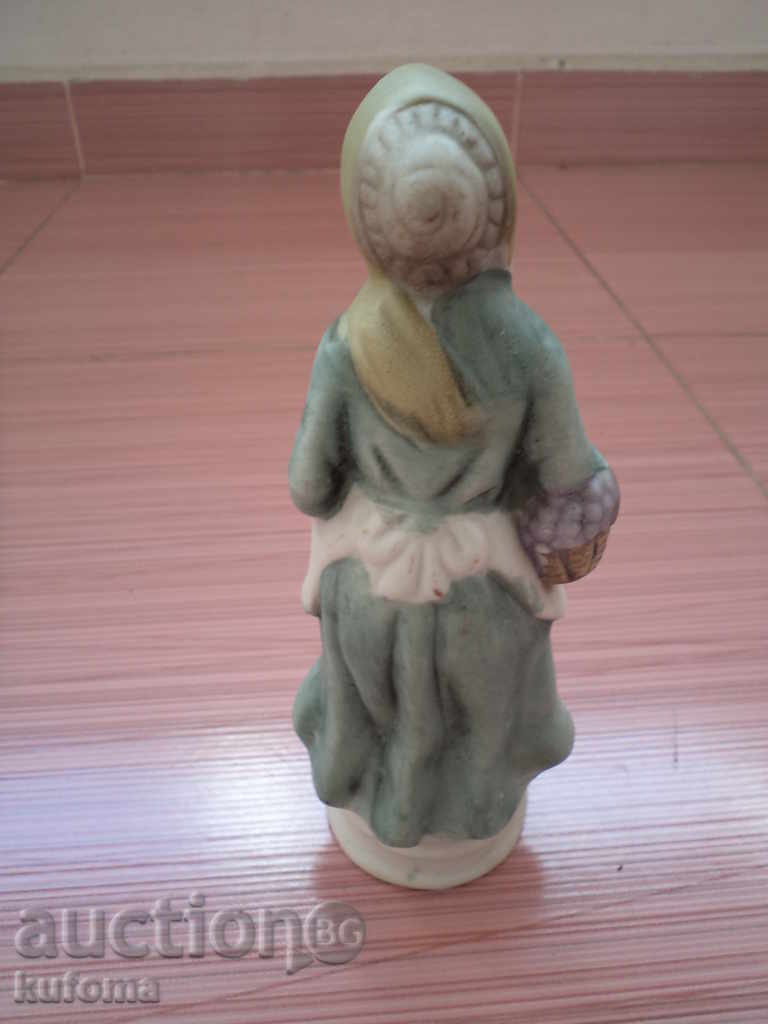 English porcelain statuette woman with price 9.99 BGN | € 5.11