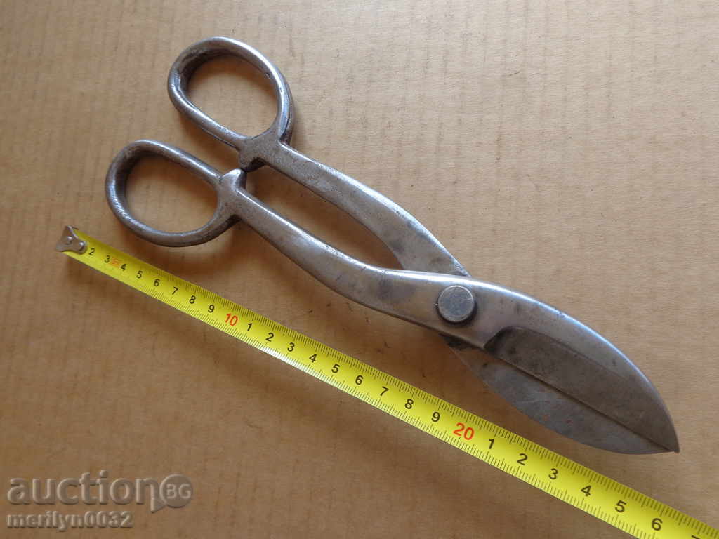 Delivery of Old forged scissors for wrought iron sheet Delivery of Old forged scissors for wrought iron sheet
