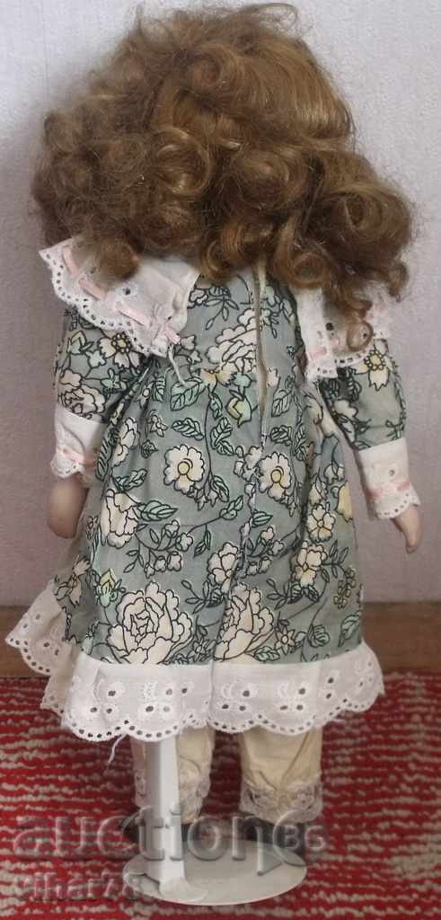 Delivery of Porcelain doll