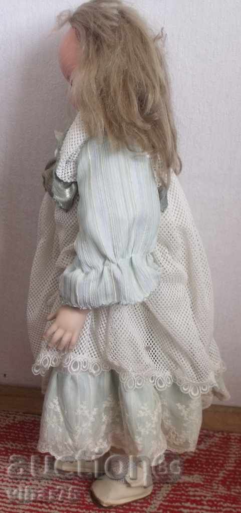 Delivery of Big doll Delivery of Big doll