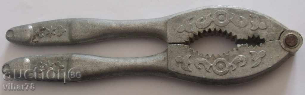 Delivery of An old shredder Delivery of An old shredder