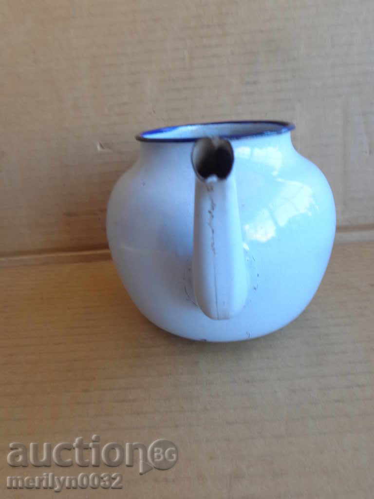 Delivery of Enamelled pot, kettle, ketchup, kettle, wounded sod Delivery of Enamelled pot, kettle, ketchup, kettle, wounded sod