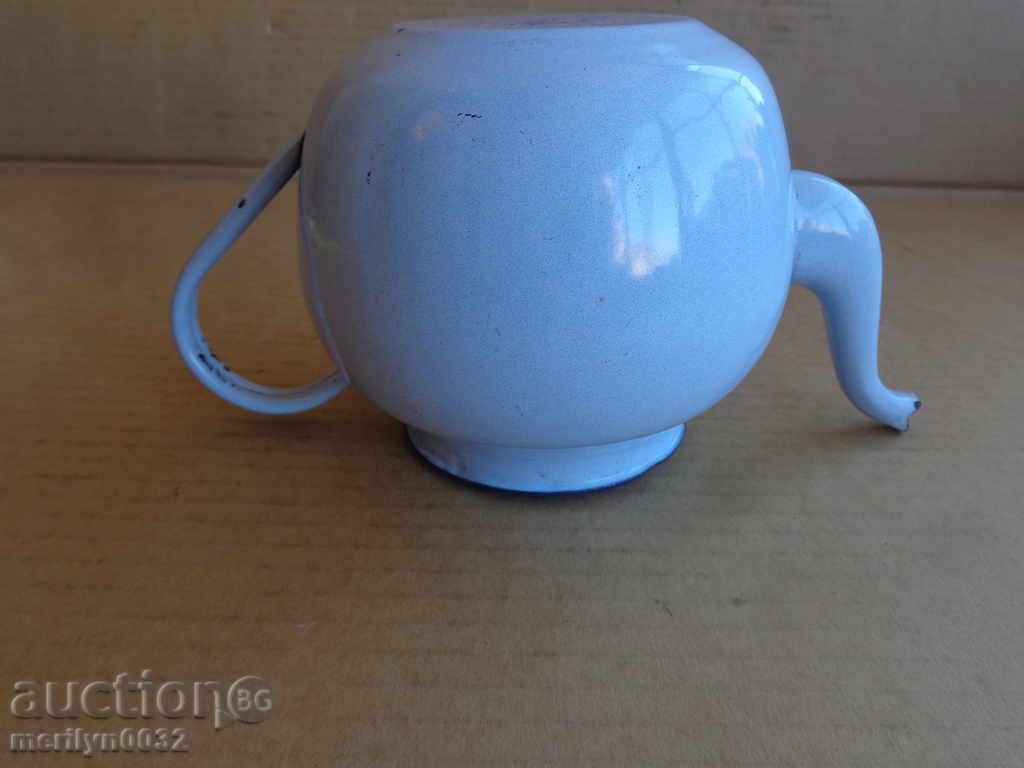 Enamelled pot, kettle, ketchup, kettle, wounded sod - 6 Enamelled pot, kettle, ketchup, kettle, wounded sod - 6