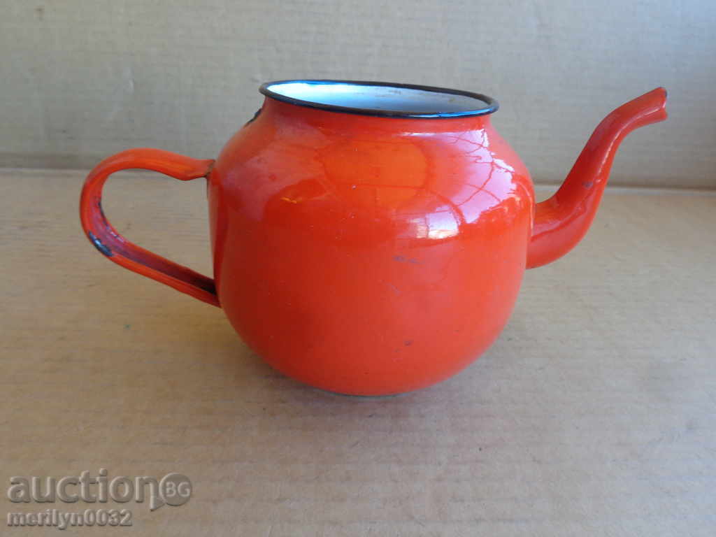 Παράδοση Εμαγιέ κατσαρόλα, βραστήρα, κατσαρόλα, βραστήρα, πρώιμων σοσιαλιστικών